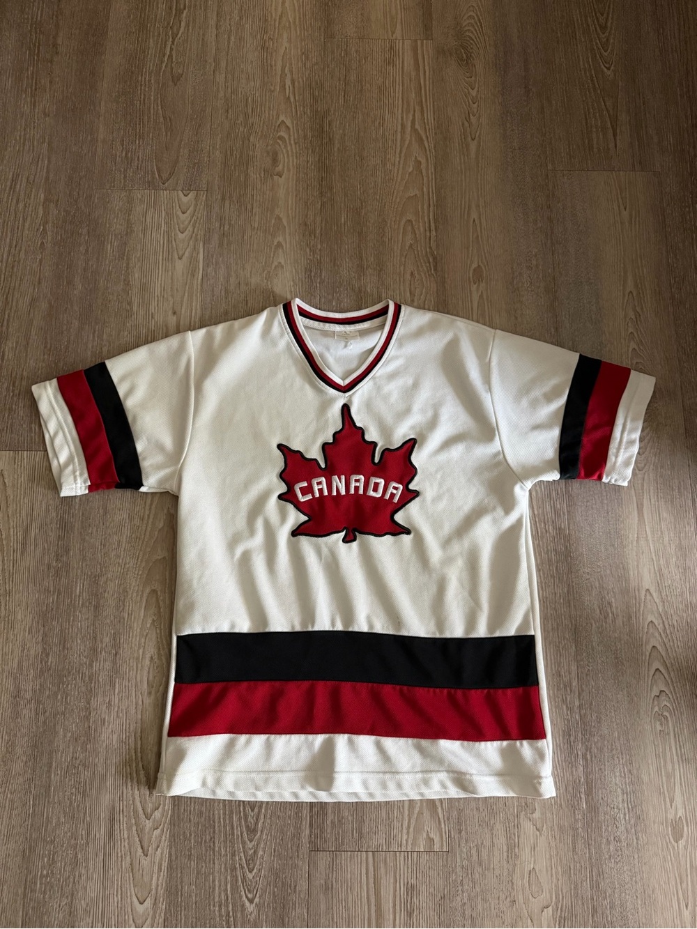 Canada Maple Leaf Hockey Jersey - White & Red